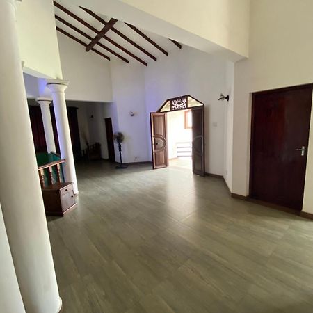 The Serene House Negombo Buitenkant foto