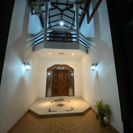 The Serene House Negombo Buitenkant foto