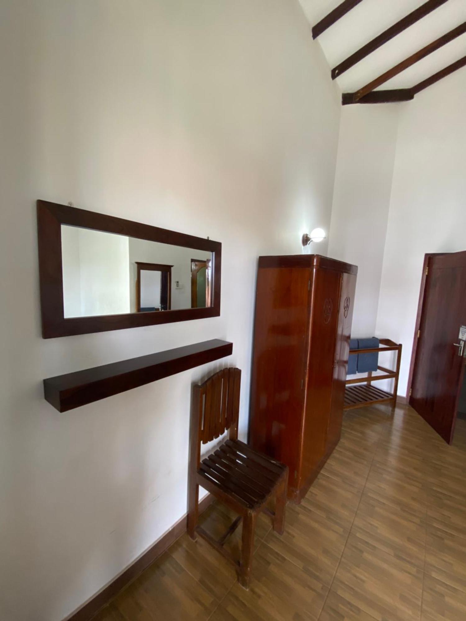 The Serene House Negombo Buitenkant foto